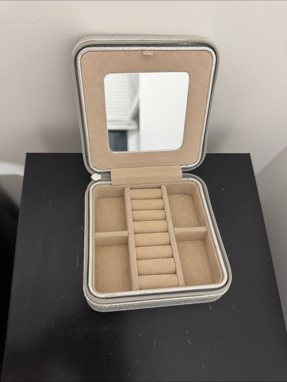 Compact Metallic  Silver Travel Jewelry Organizer with Mirror 4.5 x 4.5